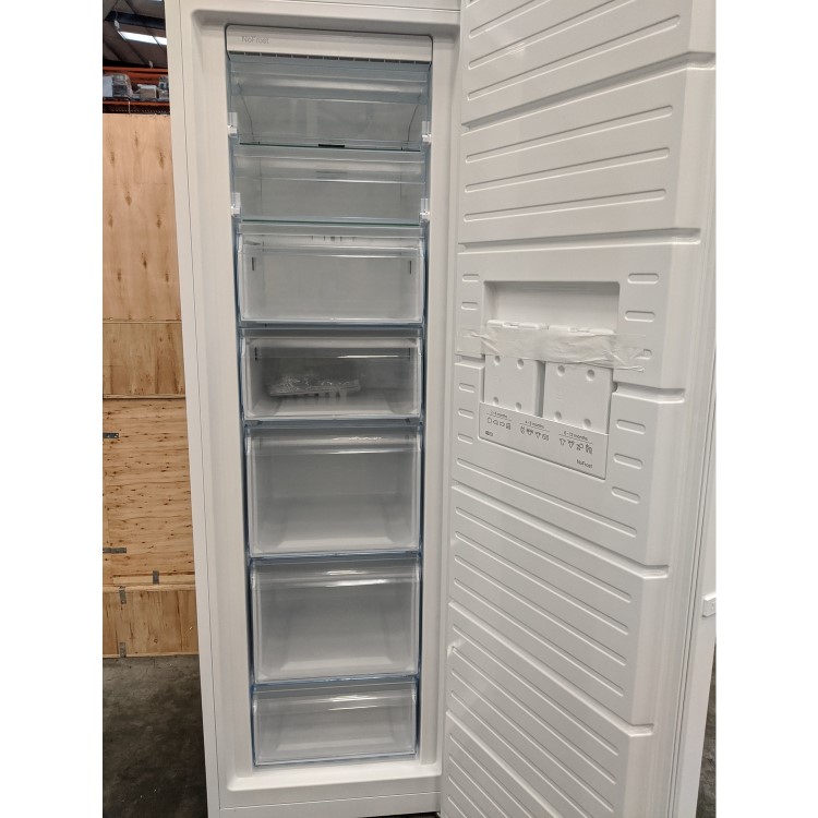 GRADE A3 - Bosch GSN36VW3VG 242 Litre Freestanding Upright Freezer 185cm Tall Frost Free 60cm Wide - White