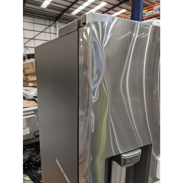 GRADE A3 - Samsung RF22R7351SR Freestanding American Fridge Freezer With Ice And Water Dispenser Auto-fill Jug