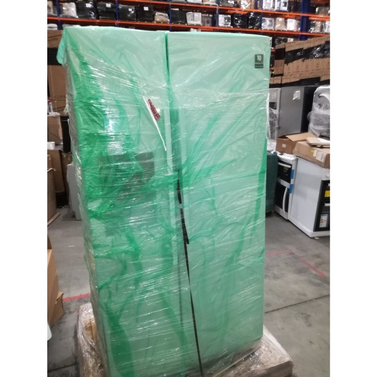 GRADE A3 - Samsung RS50N3513WW No Frost Side-by-side Fridge Freezer With Ice And Water Dispenser - White