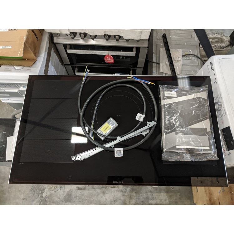 Refurbished Siemens iQ700 EX975LVV1E 90cm Induction Hob Black