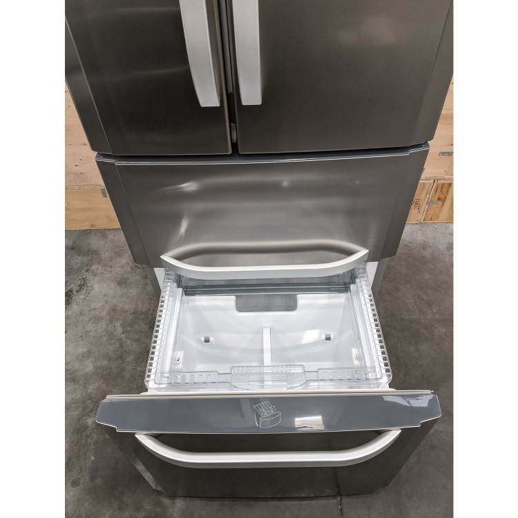 Refurbished HOTPOINT FFU4DX Quadrio 70cm Wide Frost Free Freestanding Fridge Freezer Stainless Steel