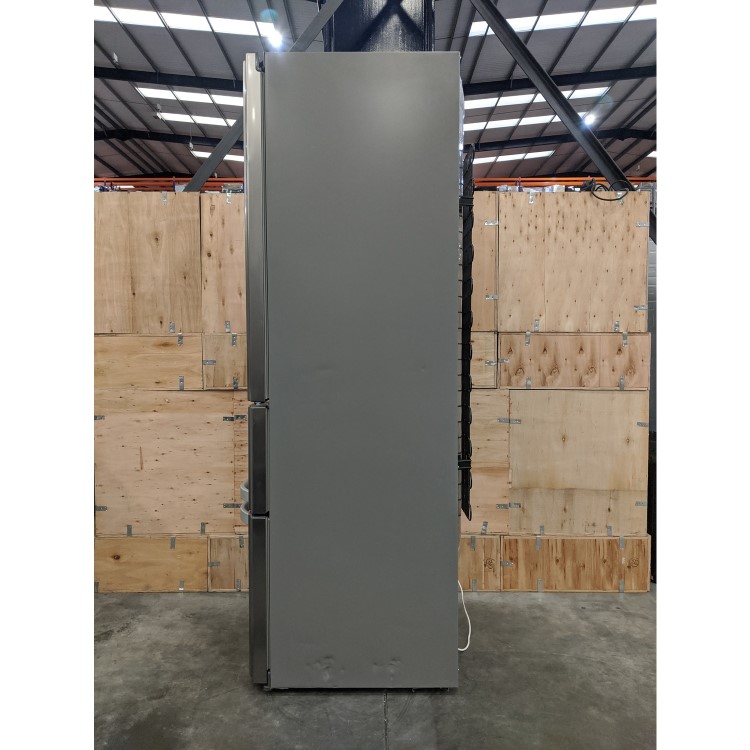 Refurbished HOTPOINT FFU4DX Quadrio 70cm Wide Frost Free Freestanding Fridge Freezer Stainless Steel