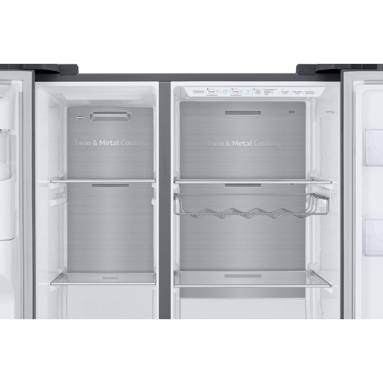 GRADE A2 - Samsung RS68N8670S9 613 Litre American Style Fridge Freezer Frost Free 3 Door 91cm Wide - Silver