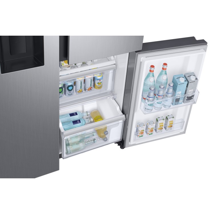 GRADE A2 - Samsung RS68N8670S9 613 Litre American Style Fridge Freezer Frost Free 3 Door 91cm Wide - Silver
