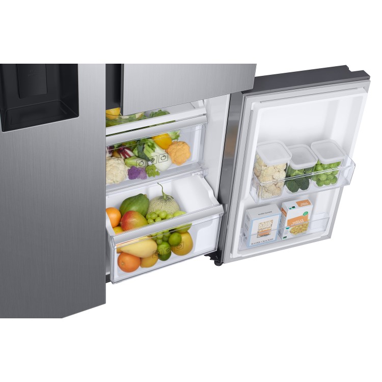 GRADE A2 - Samsung RS68N8670S9 613 Litre American Style Fridge Freezer Frost Free 3 Door 91cm Wide - Silver