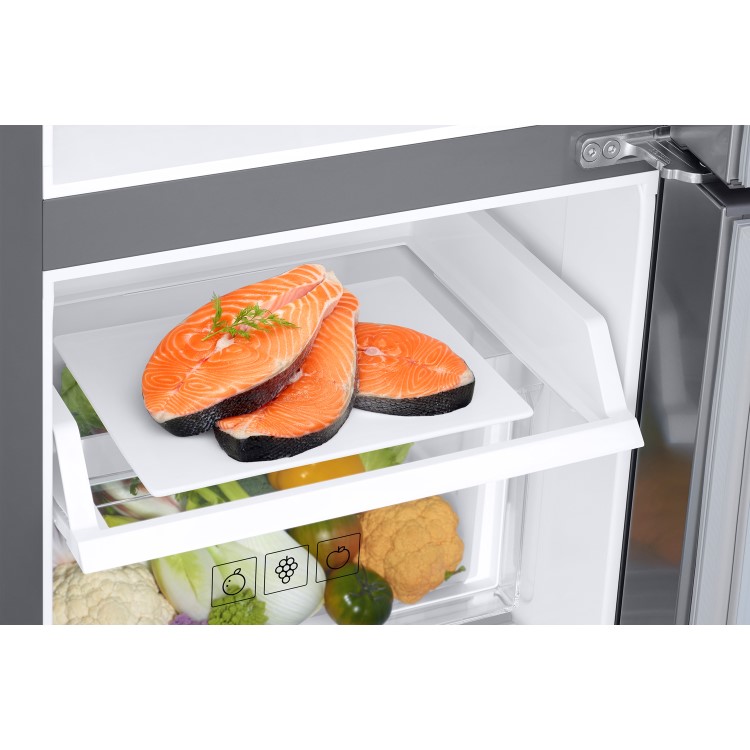 GRADE A2 - Samsung RS68N8670S9 613 Litre American Style Fridge Freezer Frost Free 3 Door 91cm Wide - Silver