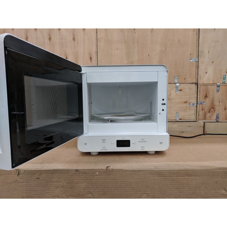 GRADE A2 - Hotpoint MWH1331W Xtraspace Curve 13L Digital Microwave - White