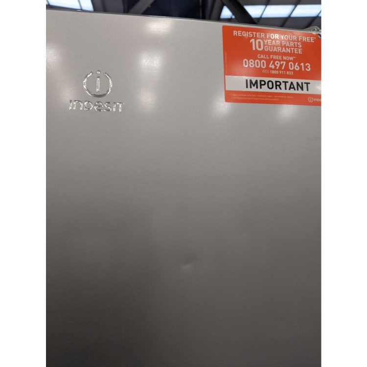 GRADE A3 - INDESIT LR8S1S 339 Litre Freestanding Fridge Freezer 60/40 Split A+ Energy Rating 60cm Wide - Silver
