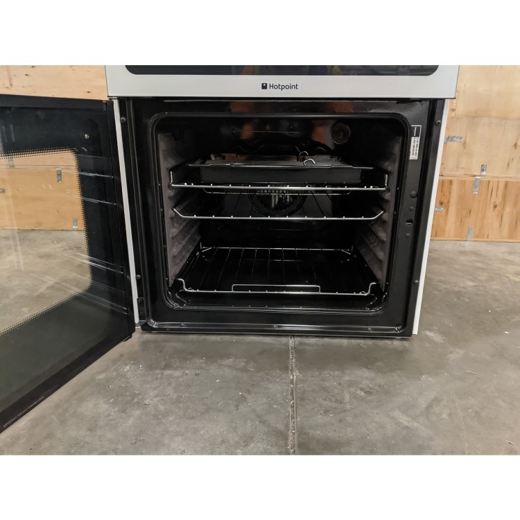 GRADE A3 - Hotpoint HAE60P 60cm Double Oven Electric Cooker - White