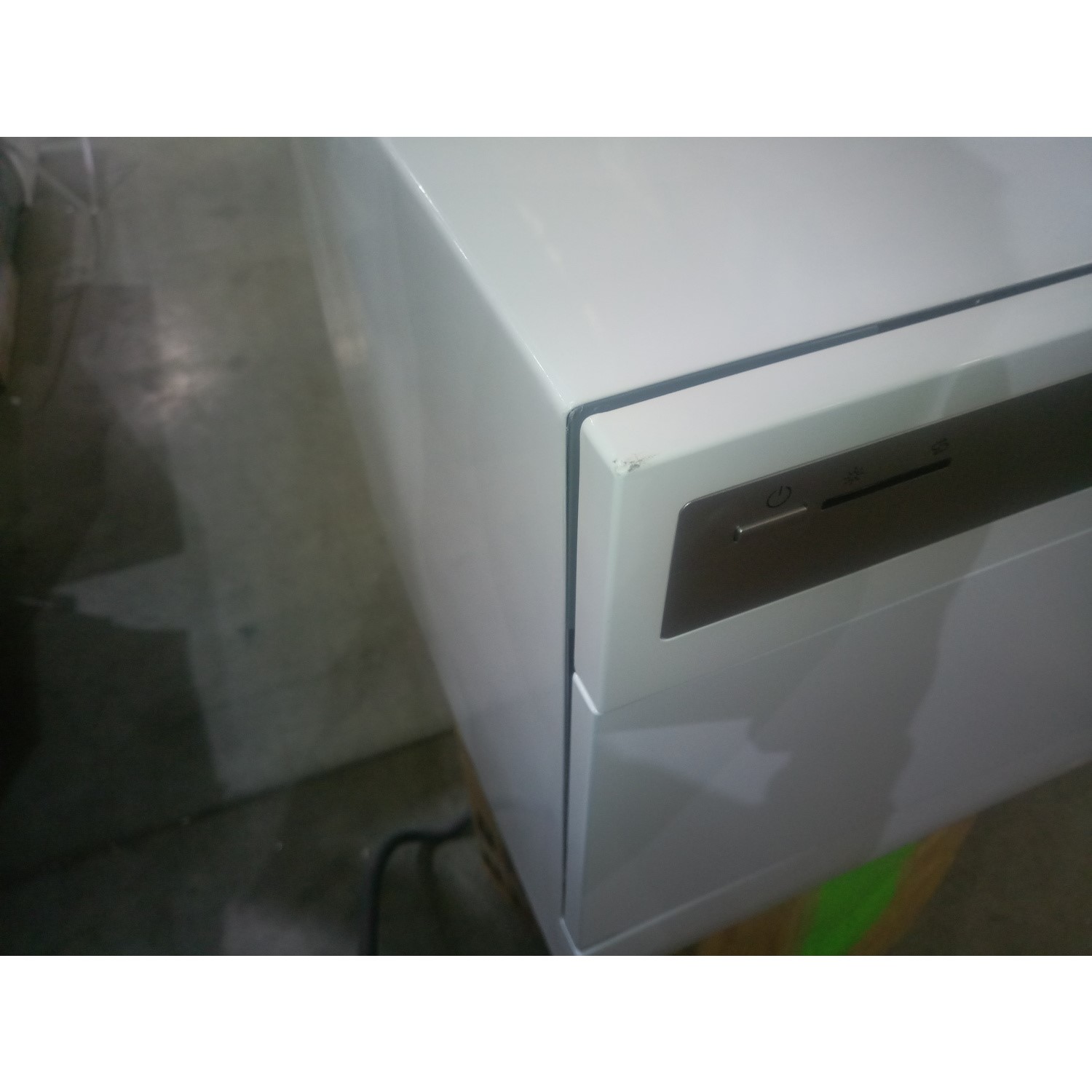 Refurbished electriQ Freestanding 6 Place Compact Table Top Dishwasher