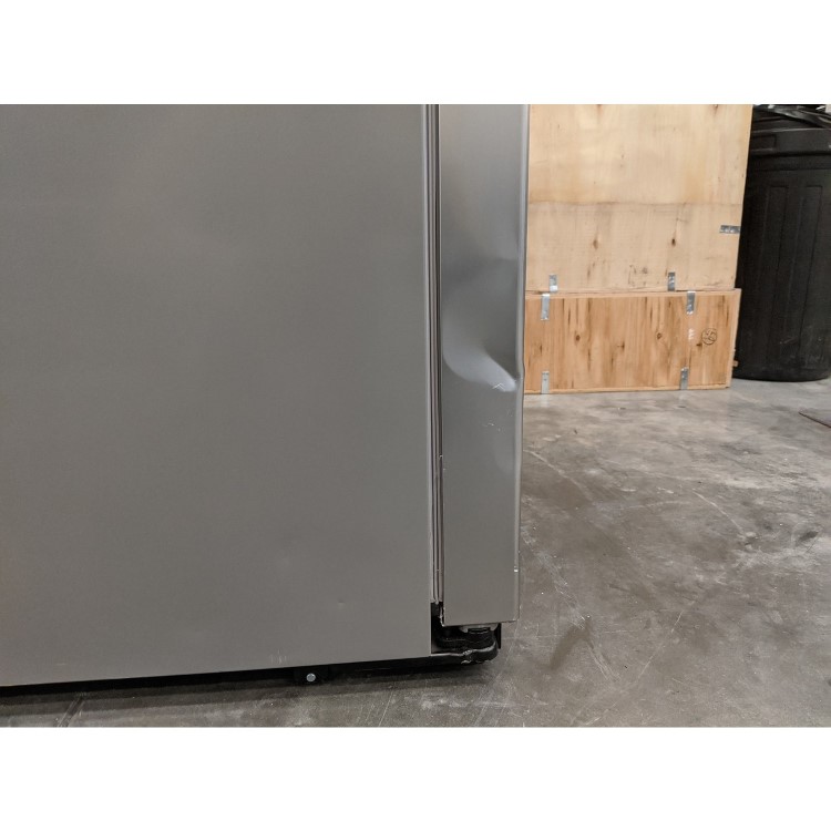 GRADE A3 - Hisense RS696N4IC1 Side-by-side American Fridge Freezer With Plumbed Ice & Water Dispenser - Stainless