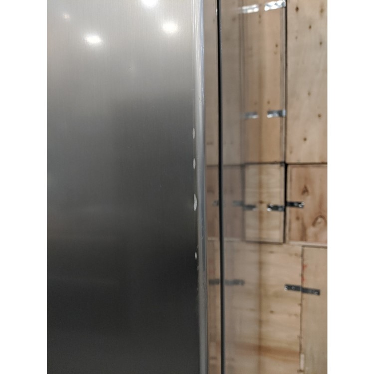 GRADE A3 - Hisense RS696N4IC1 Side-by-side American Fridge Freezer With Plumbed Ice & Water Dispenser - Stainless