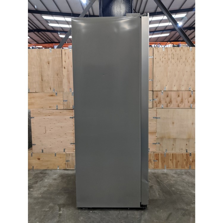 GRADE A3 - Hisense RS696N4IC1 Side-by-side American Fridge Freezer With Plumbed Ice & Water Dispenser - Stainless