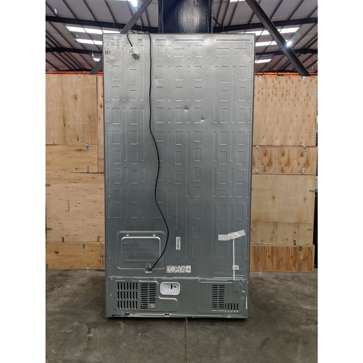 GRADE A3 - Hisense RS696N4IC1 Side-by-side American Fridge Freezer With Plumbed Ice & Water Dispenser - Stainless