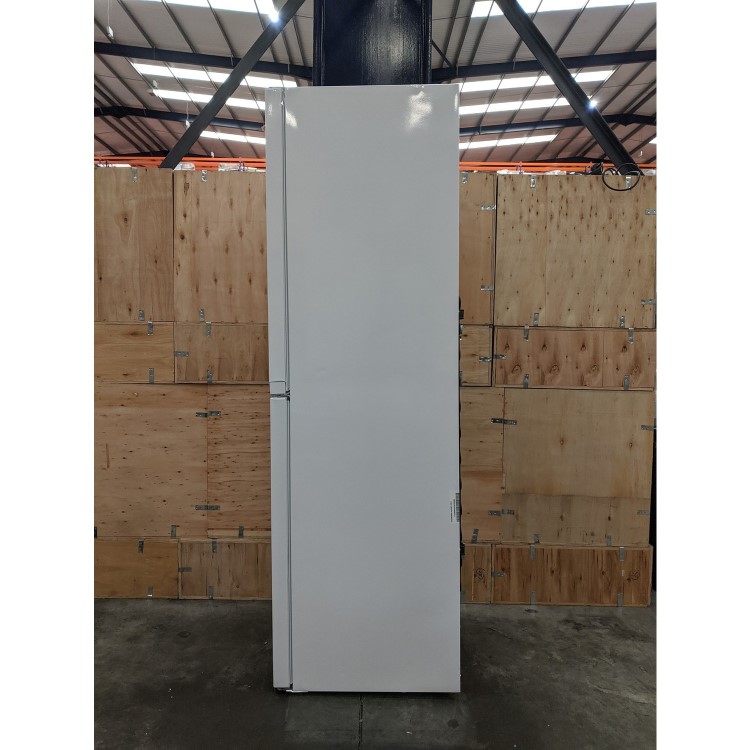 Refurbished Hotpoint HBNF55181WAQUA 261 Litre Freestanding Fridge Freezer 50/50 Split Water Dispenser 55cm Wide - White
