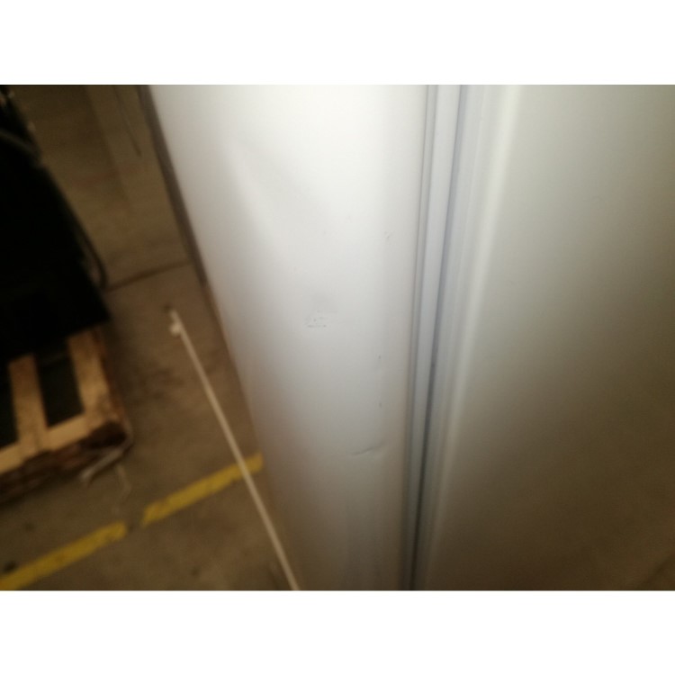 Refurbished Indesit IBD5517WUK1 174x55cm Freestanding Fridge Freezer - White