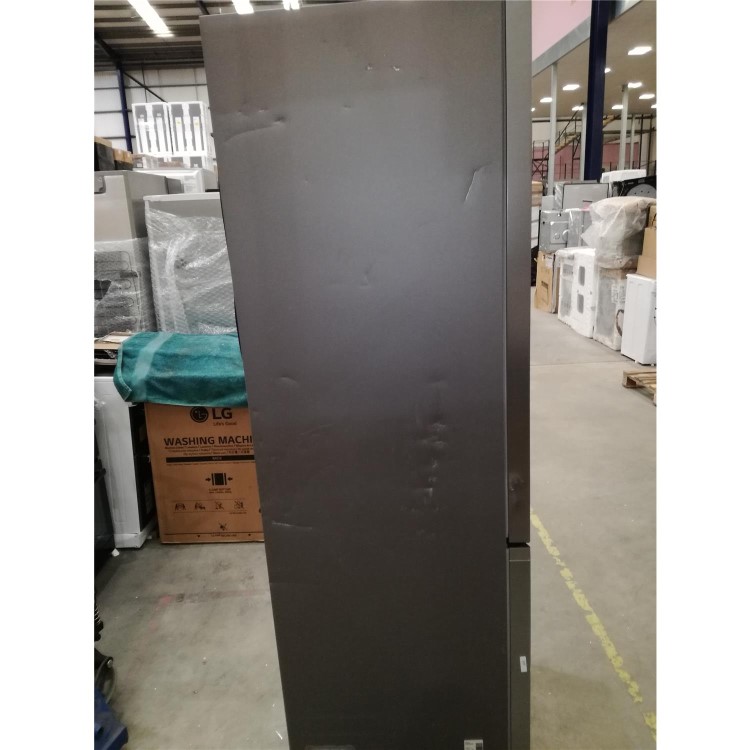 Refurbished Samsung 8 Series RB38T602CS9/EU Freestanding 385 Litre Frost Free Classic Fridge Freezer Silver