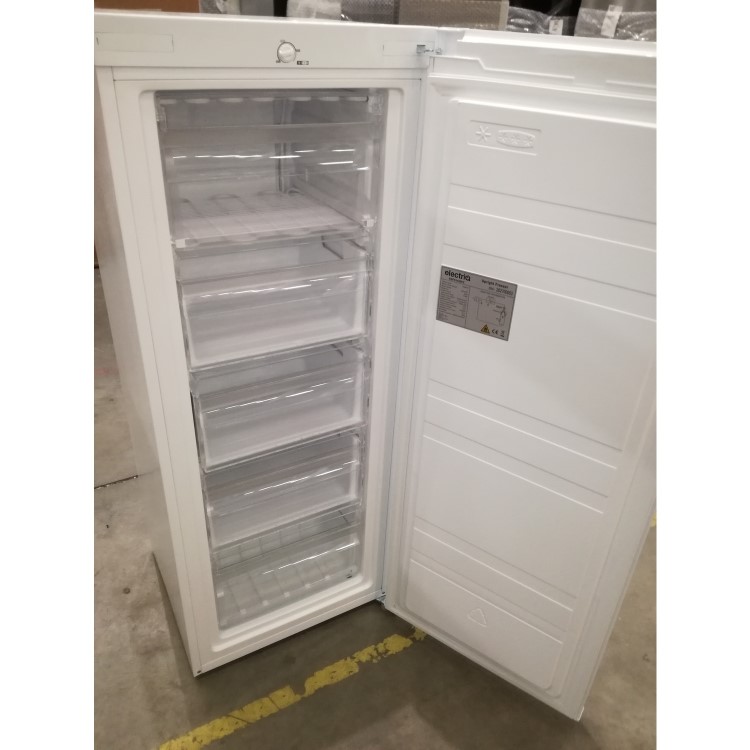 Refurbished electriQ 157 Litre Freestanding Upright Freezer 142cm Tall 55cm Wide - White