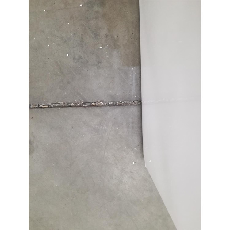 Refurbished Lec 444410146 Freestanding 200 Litre Fridge Freezer