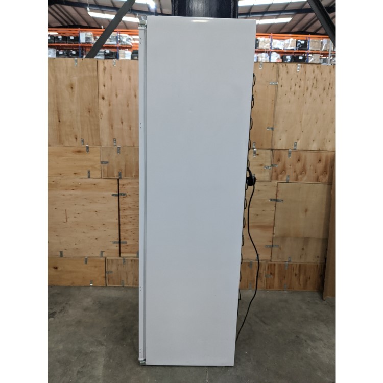 Refurbished CDA FW821 Integrated 316 Litre Larder Fridge White