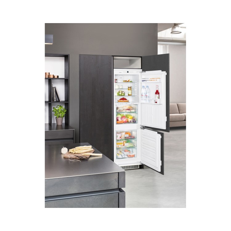 Liebherr ICBN3324 BioFresh NoFrost 60-40 Integrated Fridge Freezer - Door on Door