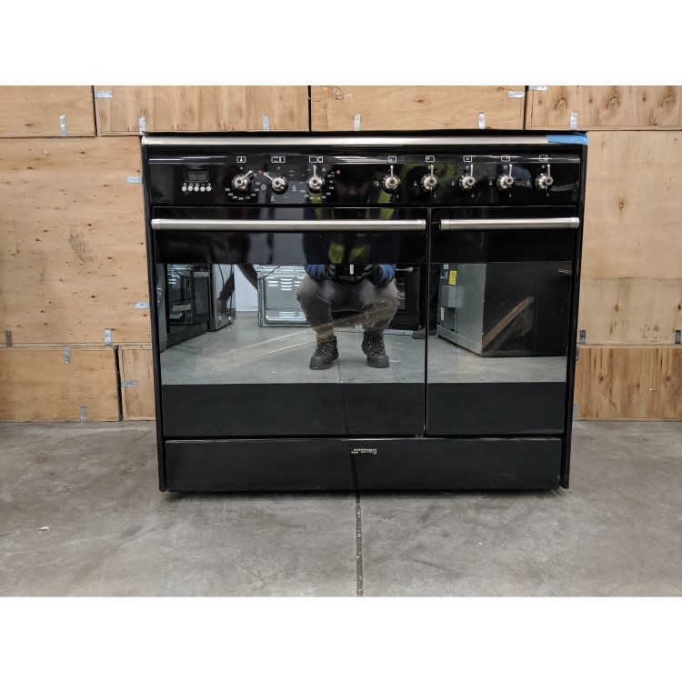 Refurbished Smeg Concert SUK92MBL9-1 90cm Dual Fuel Range Cooker Black