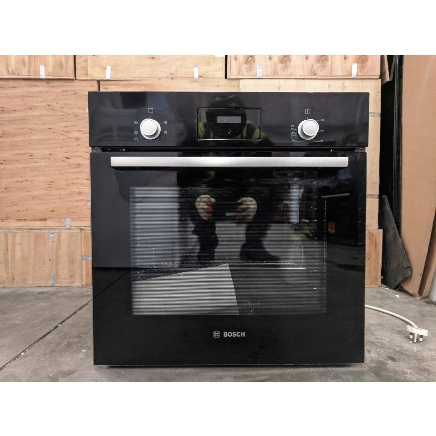 Refurbished Bosch Serie 2 HHF113BA0B 60cm Single Built In Electric Oven