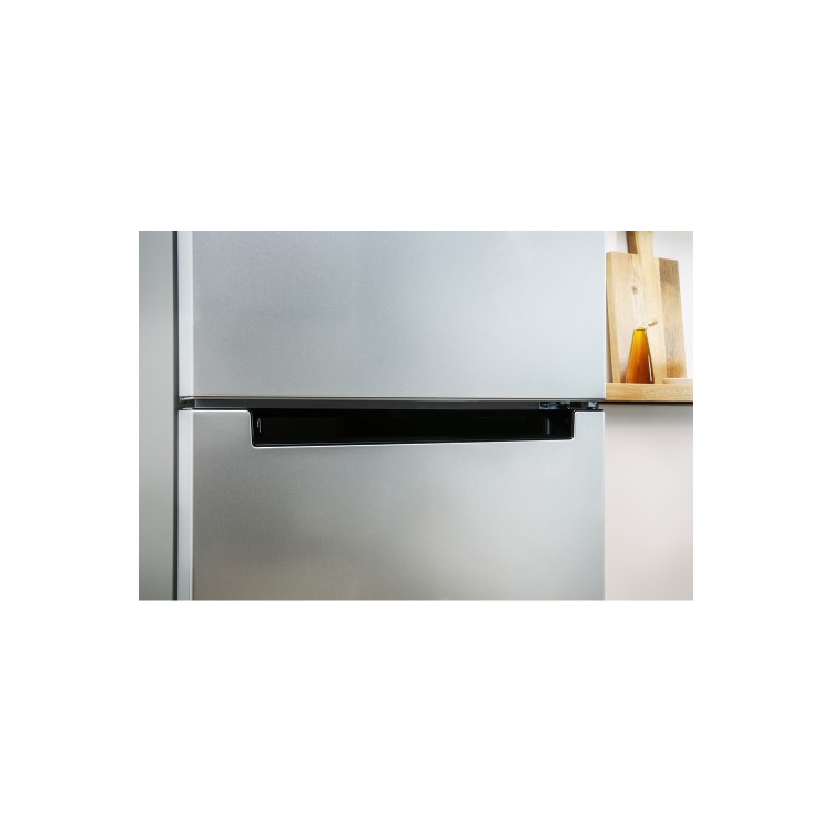 GRADE A1 - Indesit LD85F1S1 189x60cm 292L Freestanding Fridge Freezer - Silver