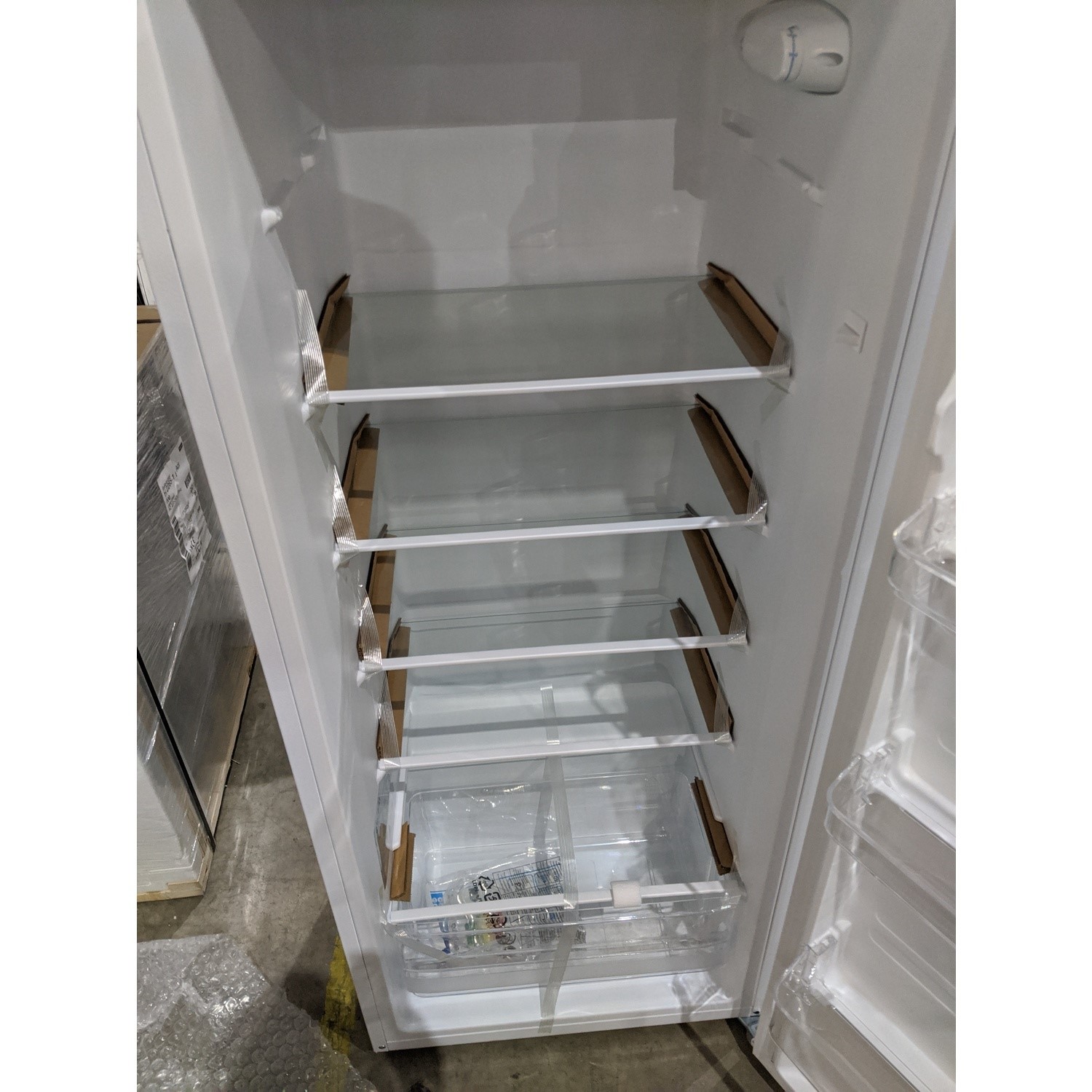 Refurbished electriQ 235 Litre Freestanding Larder Fridge 142cm Tall