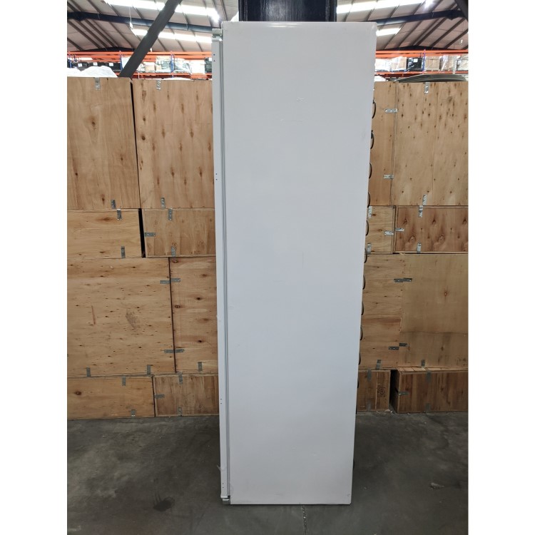 Refurbished CDA FW822 Integrated 316 Litre In-Column Larder Fridge