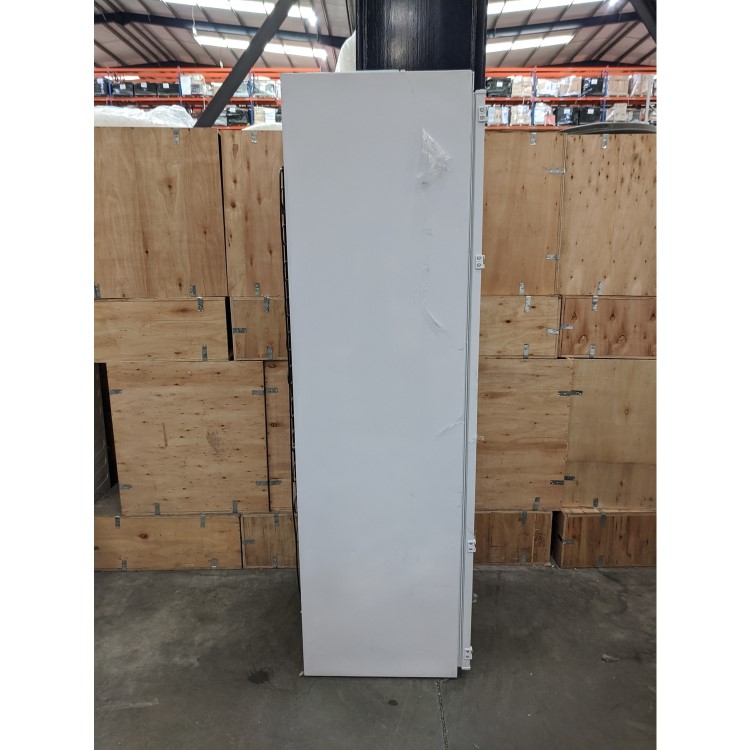 Refurbished CDA FW822 Integrated 316 Litre In-Column Larder Fridge