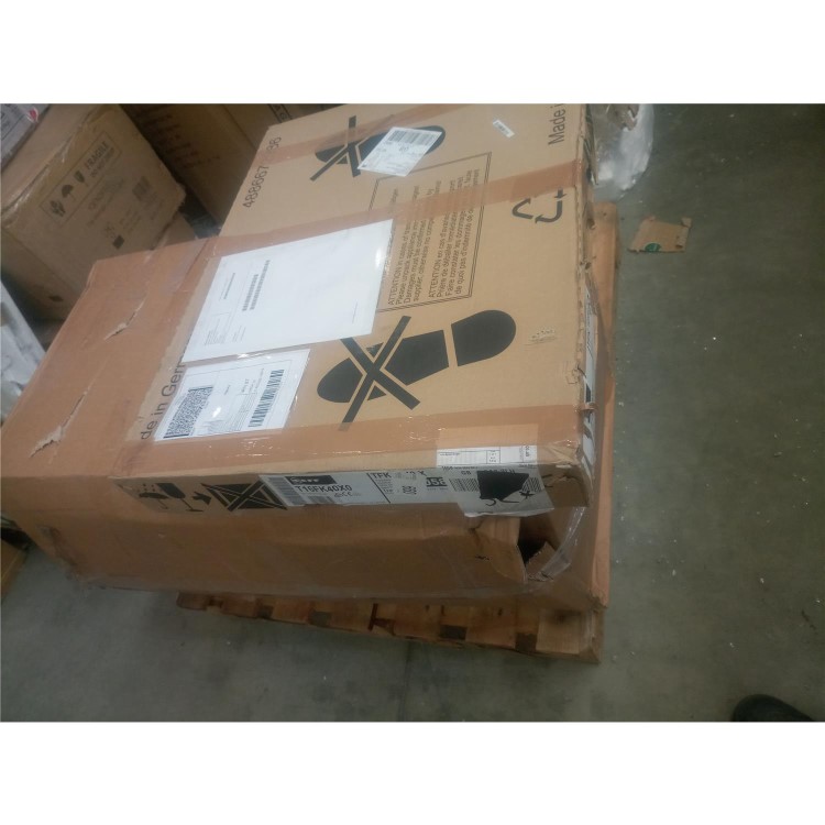 Refurbished Neff T16FK40X0 59.2cm Four Zone Ceramic Hob with Bevelled Front Edge