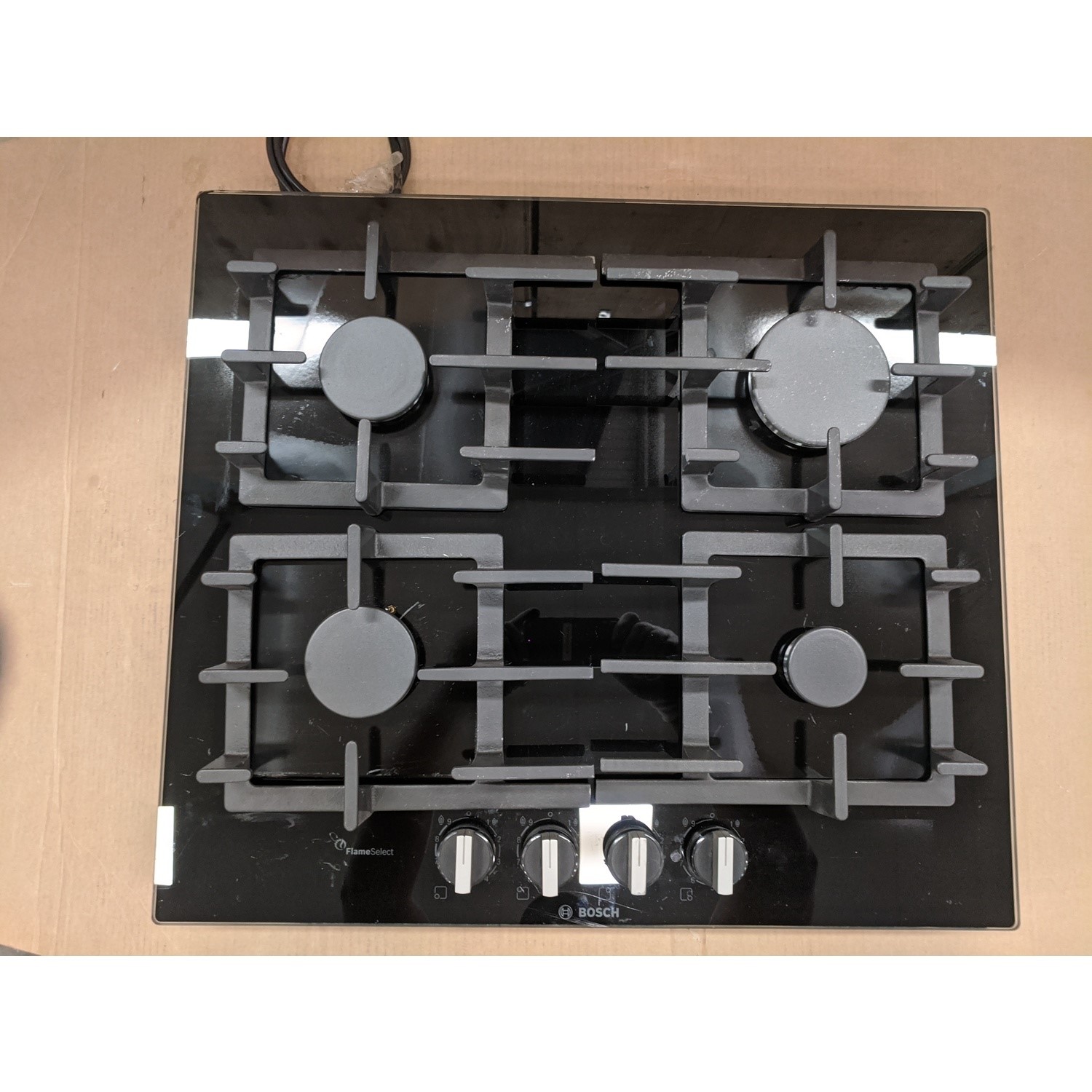 Refurbished Bosch Series 6 PPP6A6B90 60cm Gas on Glass 4 Burner Gas Hob Black 78015793/1