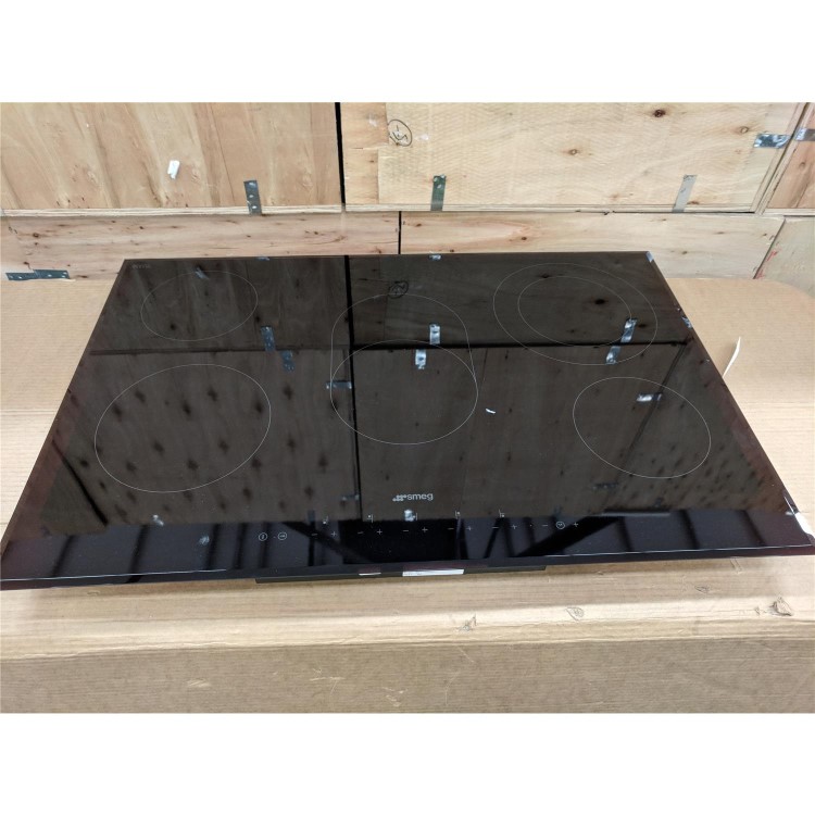 Refurbished Smeg 77cm 5 Zone Ceramic Hob with Bevelled Edge