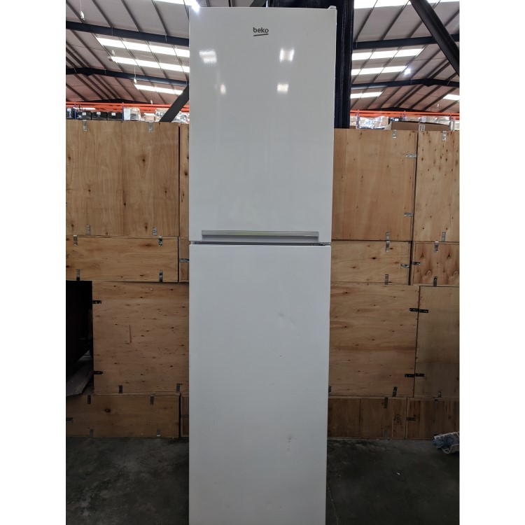 Refurbished Beko 268 Litre 60/40 Freestanding Fridge Freezer - White