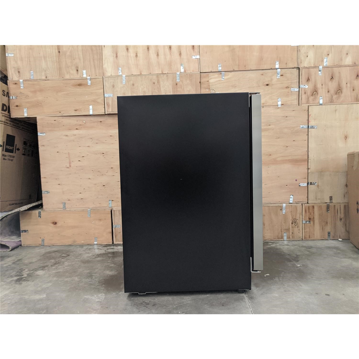 Refurbished electriQ 36 Bottle Freestanding Under Counter Wine Cooler