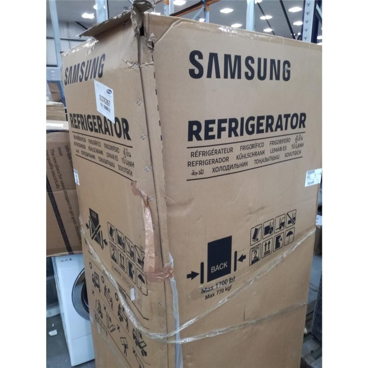 Refurbished Bosch KAI93VIFPG Freestanding 562 Litre 70/30 Frost Free American Fridge Freezer
