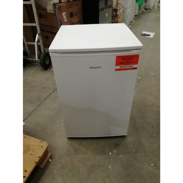Refurbished Hotpoint H55ZM1110W1 84x54cm 102L Under Counter Freestanding Freezer White