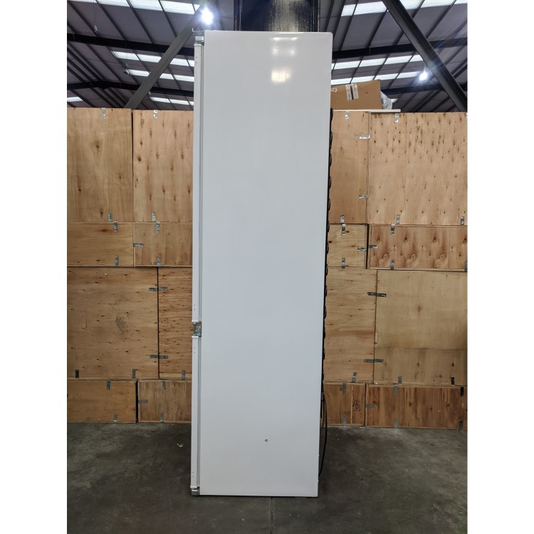 Refurbished Hoover BHBF182NUK Integrated 256 Litre 70/30 Frost Free Fridge Freezer White