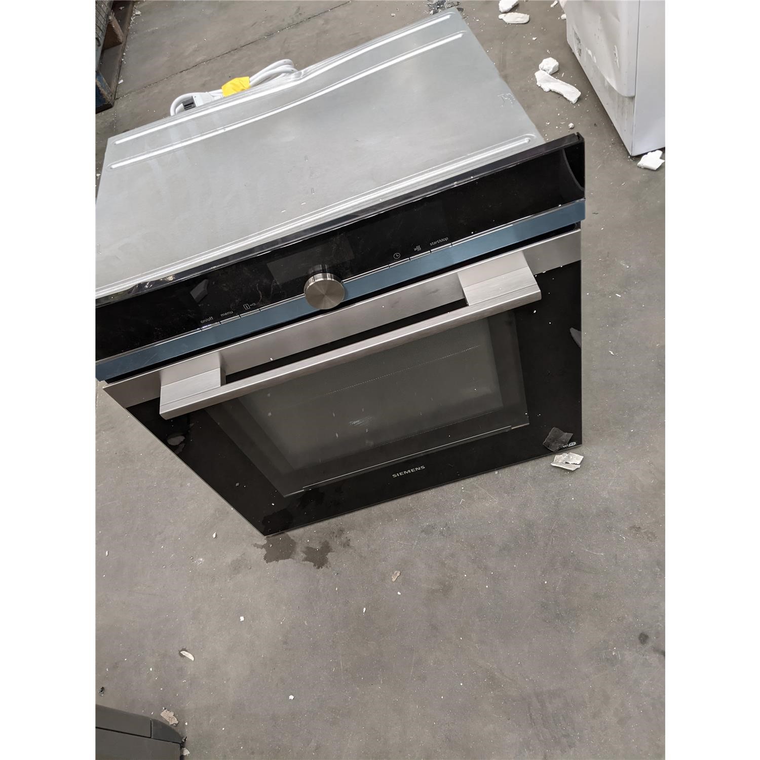 Refurbished Siemens HM656GNS6B 60cm Single Built In Electric Oven