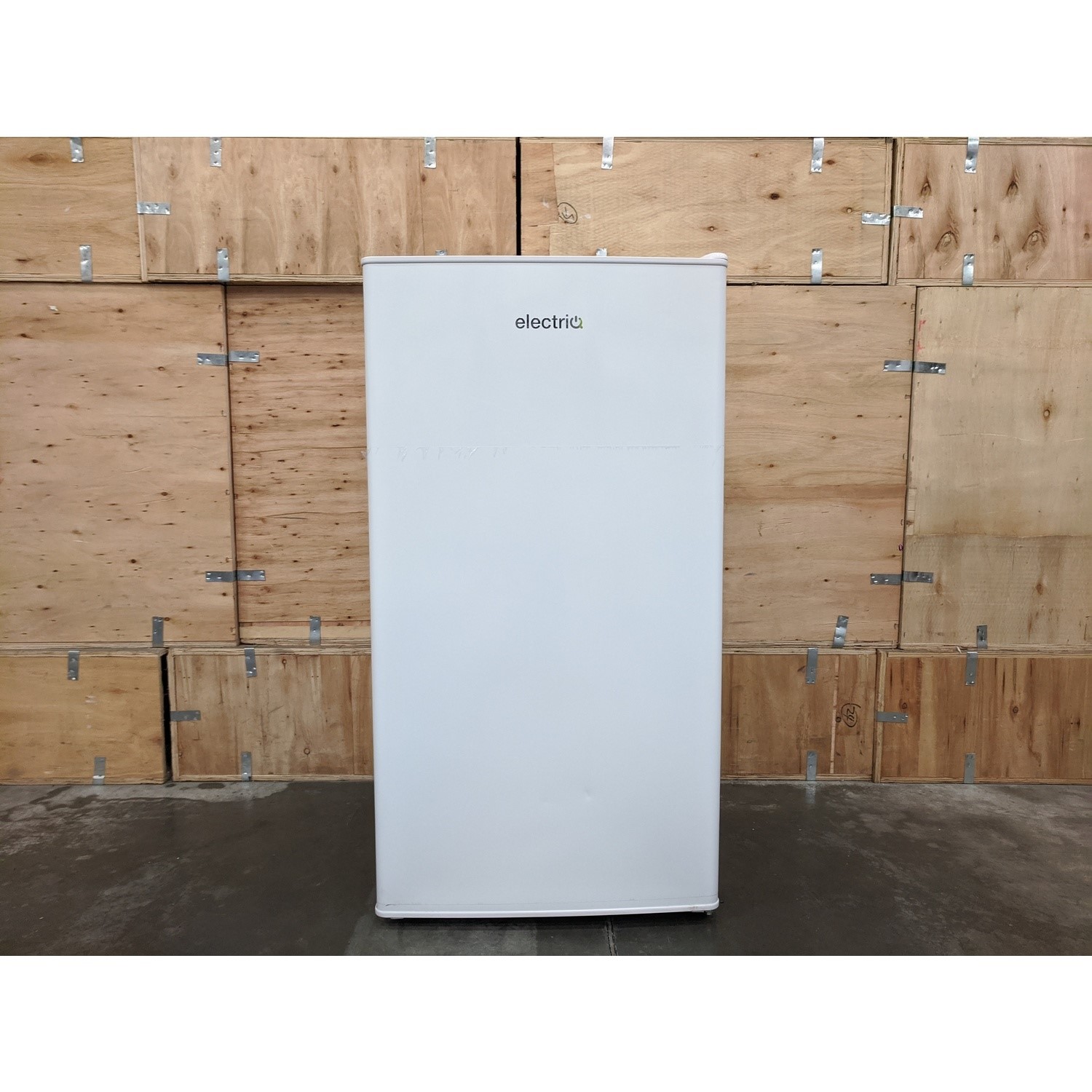 Refurbished electriQ EQFRIDGE45 Freestanding 61 Litre Under Counter Larder Fridge White 78065630
