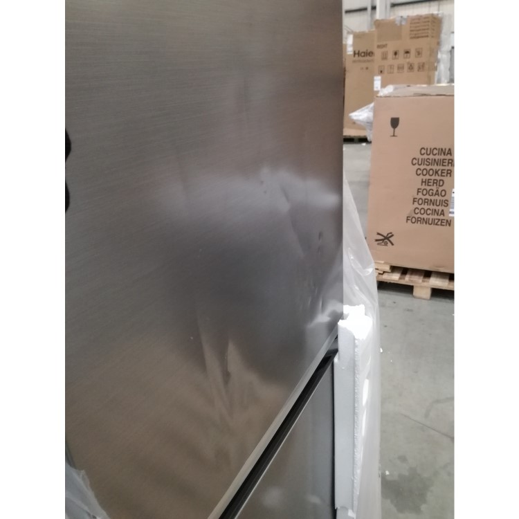 GRADE A3 - Samsung RB38R7837S9 382 Litre Freestanding Fridge Freezer 60/40 Split Frost Free 59.5cm Wide - Silver