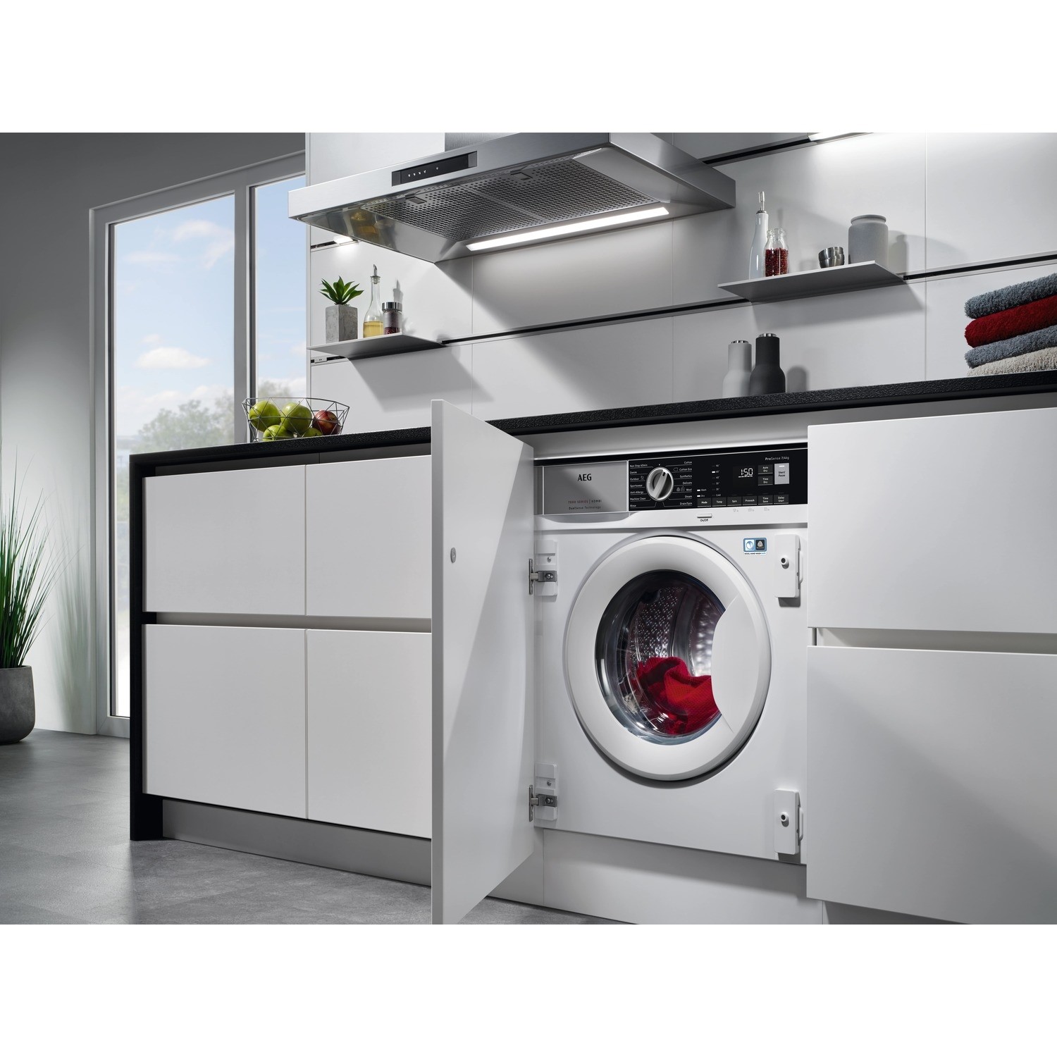 AEG 7000 Series 7kg Wash 4kg Dry 1550rpm Integrated Washer Dryer With