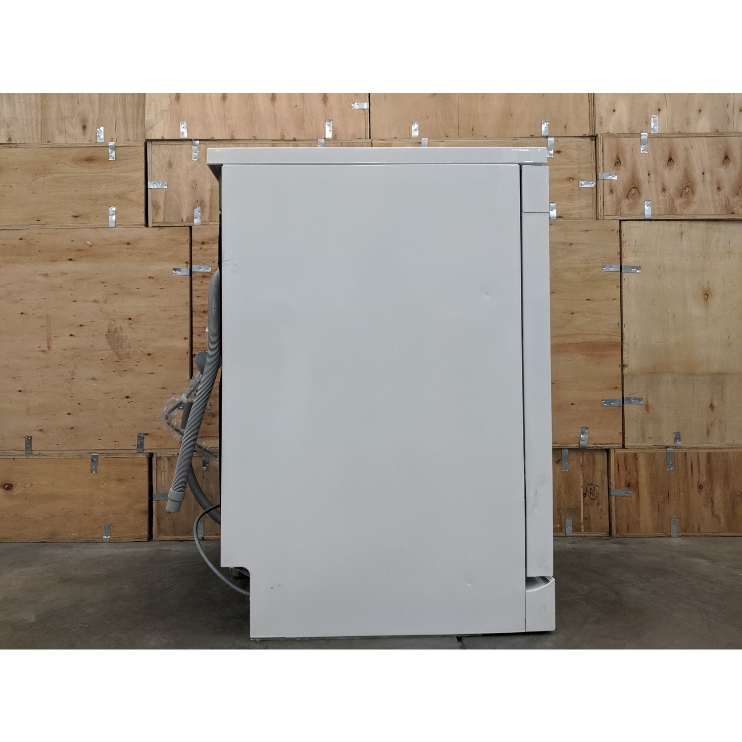 Refurbished Hisense HS661C60WUK 16 Place Freestanding Dishwasher White 78076962/1/HS661C60WUK