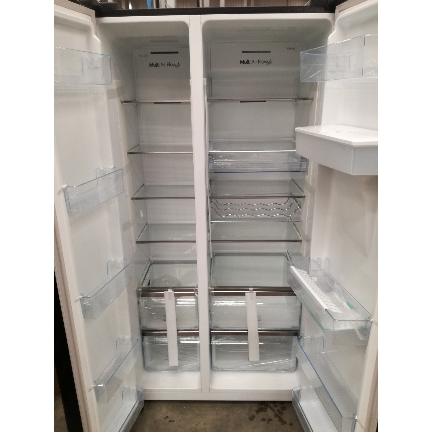 Refurbished Hisense RS741N4WB11 Freestanding 562 Litre American Fridge