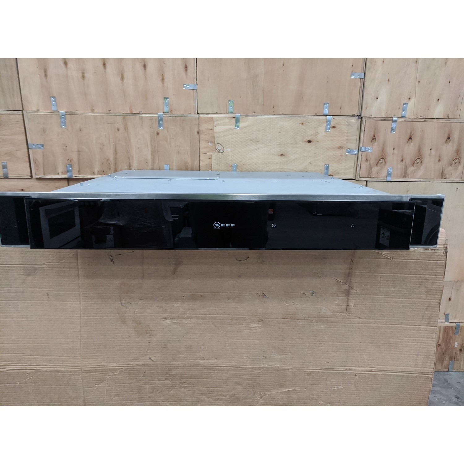 Refurbished Neff D95DAP8N0B 90cm Downdraft Cooker Hood Black Glass