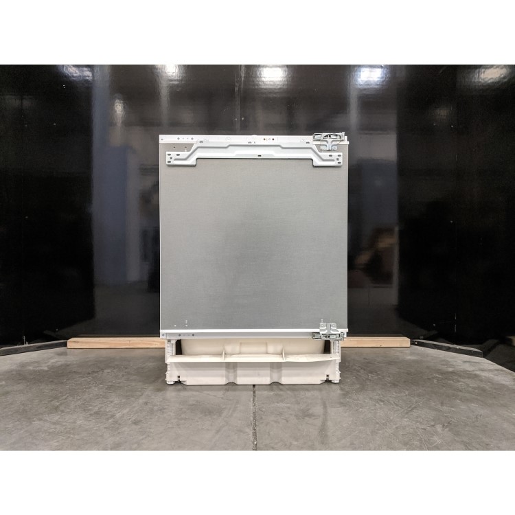 Refurbished Siemens iQ500 GU15DAFF0G Integrated 98 Litre Under Counter Freezer