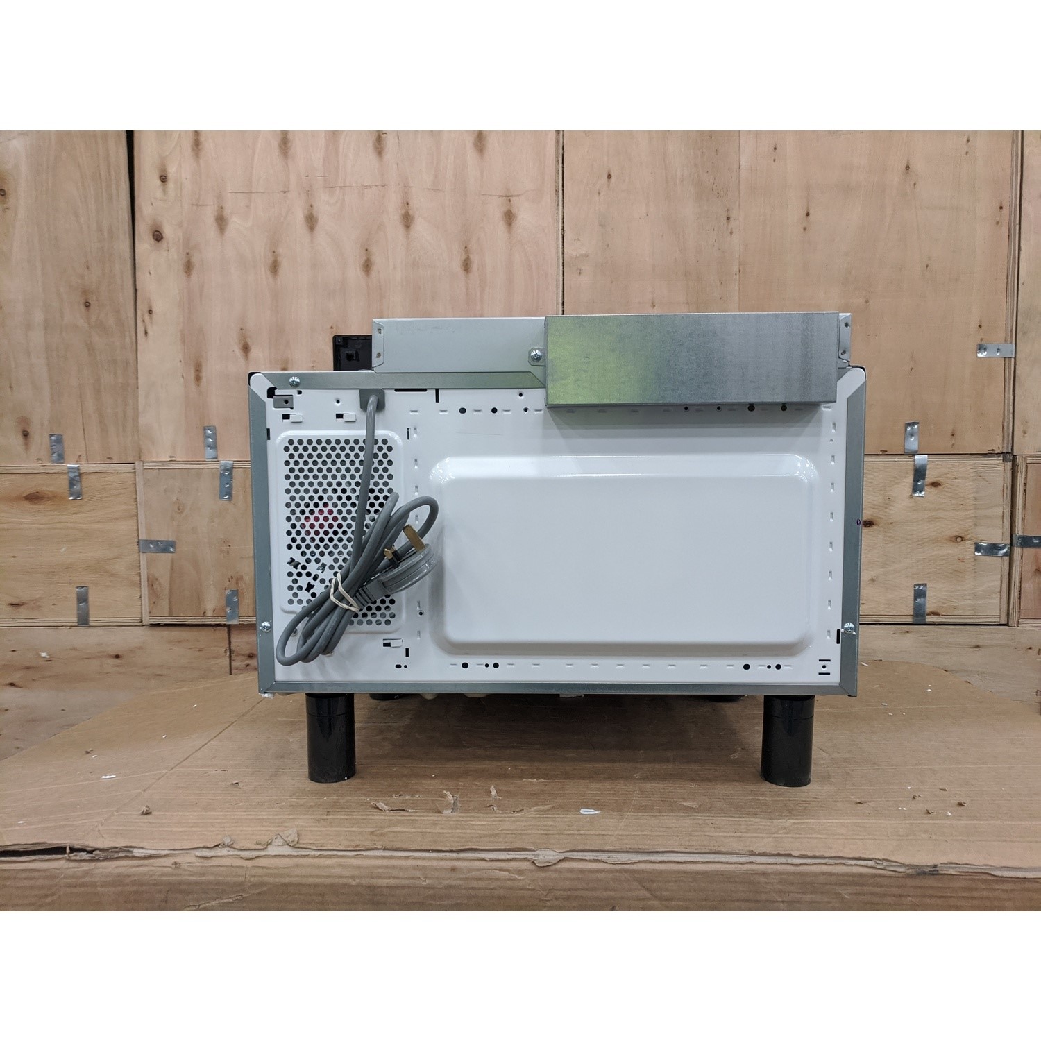 Refurbished Zanussi Series 20 ZMBN4SK 25L 900W Built in Microwave Black