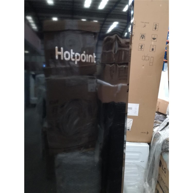 Refurbished Hotpoint FFU4DK1 Freestanding 399 Litre 60/40 Fridge Freezer Black