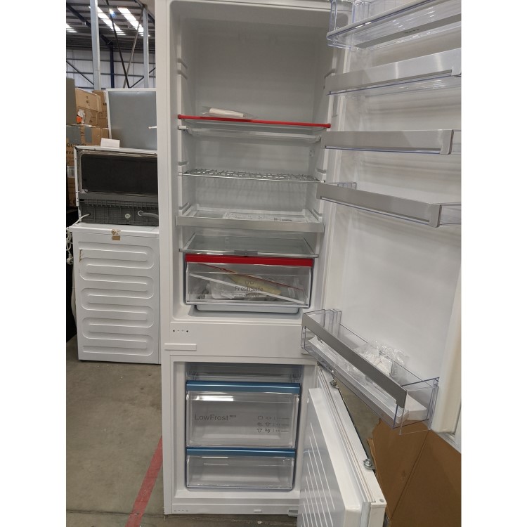 Refurbished Neff N70 KI6863FE0G Integrated 265 Litre 60/40 Low Frost Fridge Freezer